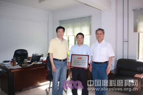 磨料磨具分會(huì)王永秘書長(zhǎng)一行到白鴿考察調(diào)研