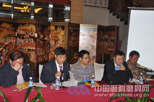 碳化硅專題報告與研討會熱論碳化硅現狀及未來發展