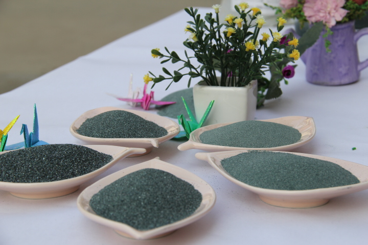 供應(yīng)綠碳化硅GCF80# 綠碳化硅 80# 價(jià)格面議 1噸起訂