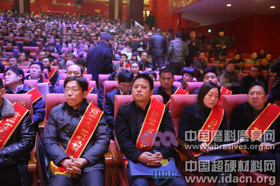 恒銳新金剛石制品有限公司榮獲開封市“出口創(chuàng)匯先進企業(yè)”榮譽稱號