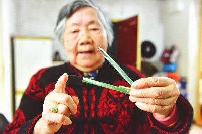 用工匠精神打磨高端“中國(guó)造”——上海圓珠筆筆芯廠兩位老工人回憶當(dāng)年如何精益求精制作筆頭球珠