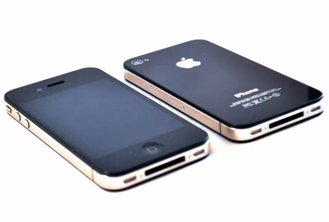 怎么回事？iPhone8手機殼或將重回傳統材料，不銹鋼替代鋁合金
